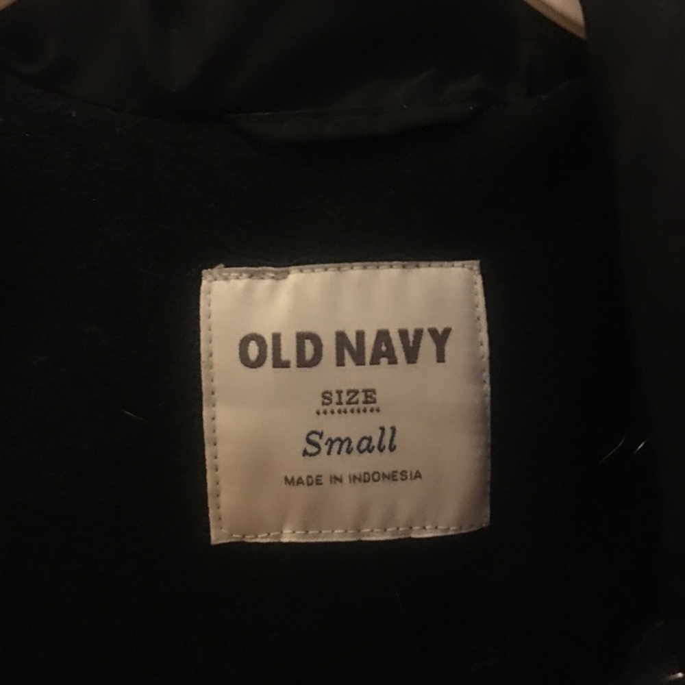 Old Navy Black Puffer Vest (S) - Picture 3 of 3